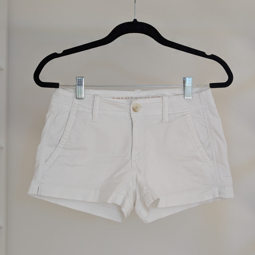 American Eagle Outfitters Mid-rise White Shorts